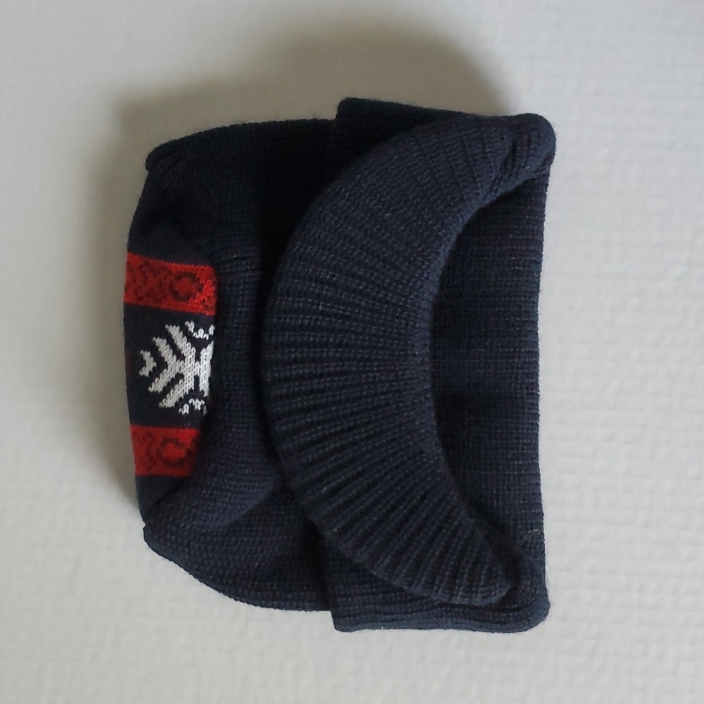 Stylish Knit Patrol Hat. w/ Visor. Snow Flake Pattern on Crown. Acrylic. LNUC